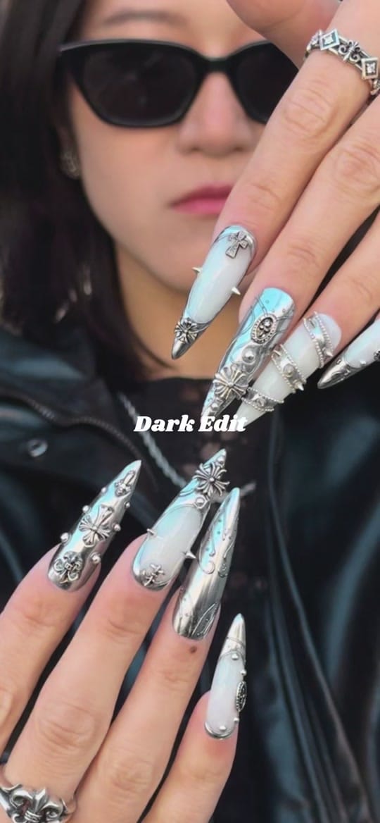 Post 2 by runzienails🇨🇦 on TikTok (video)