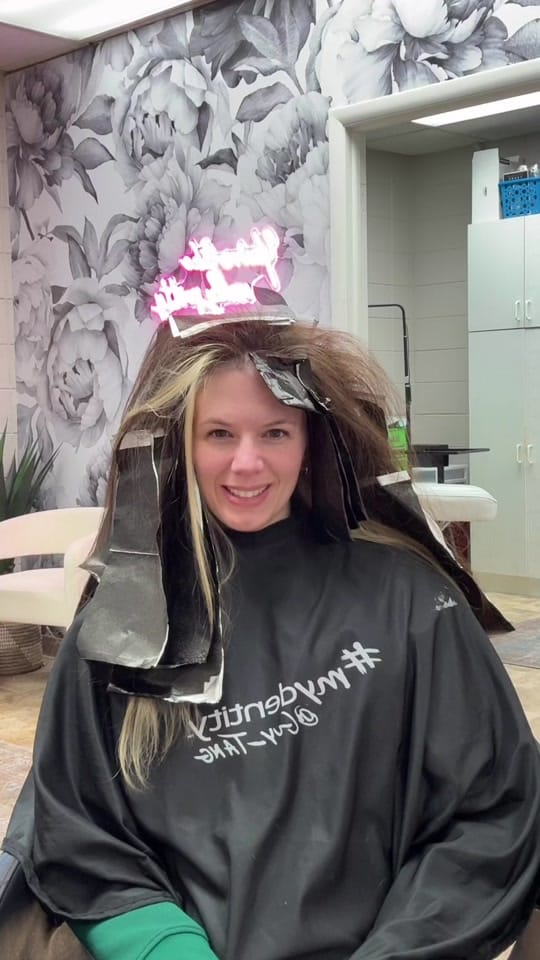 Post 2 by Kisandra Taylor Hairstylist on TikTok (video)