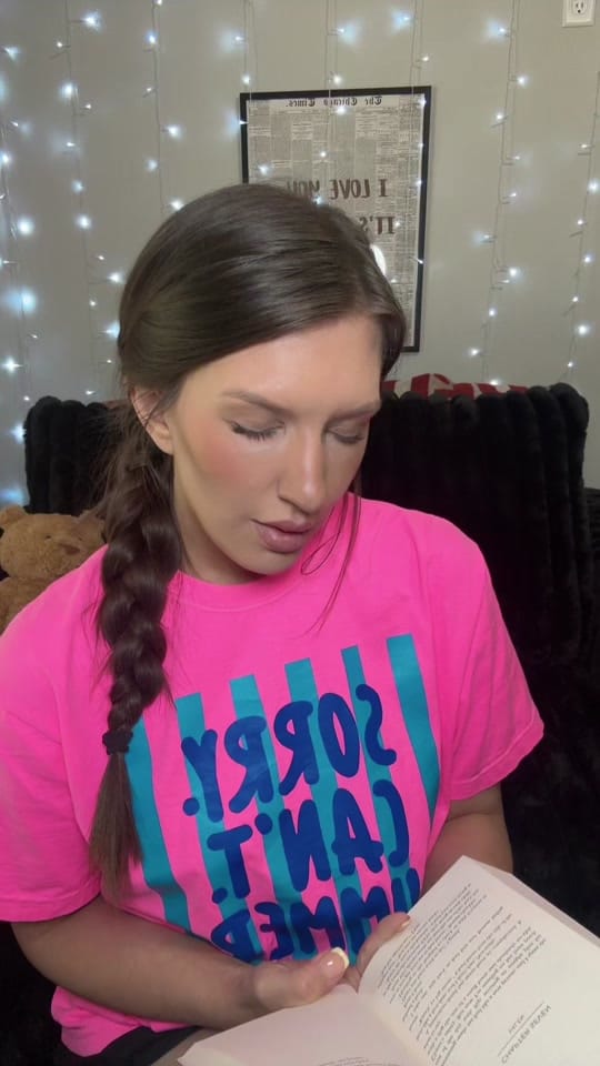 Post 3 by SimplyMeChelsea 📚 on TikTok (video)