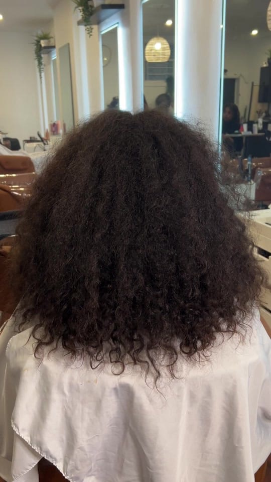 Post 6 by The Curl Lounge on TikTok (video)