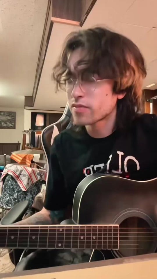 Post 6 by jackson🖤falls on TikTok (video)