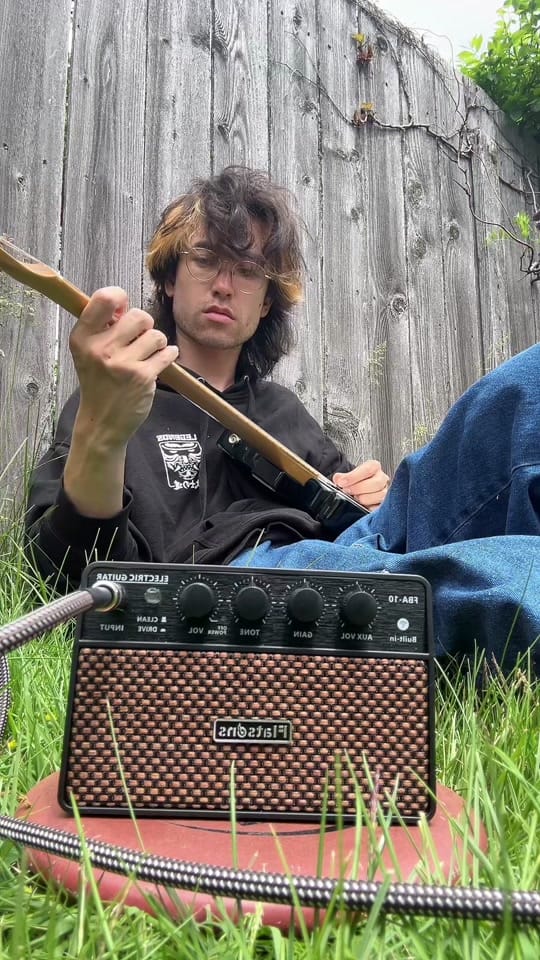 Post 4 by jackson🖤falls on TikTok (video)
