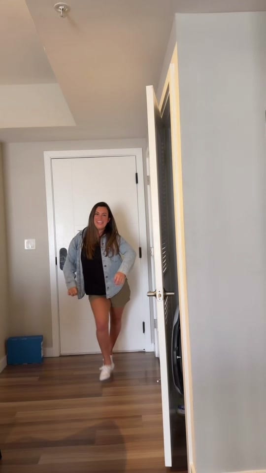 Post 4 by Chelsea Bear on TikTok (video)