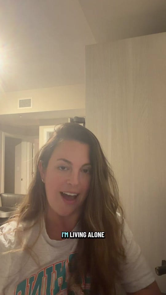 Post 6 by Chelsea Bear on TikTok (video)