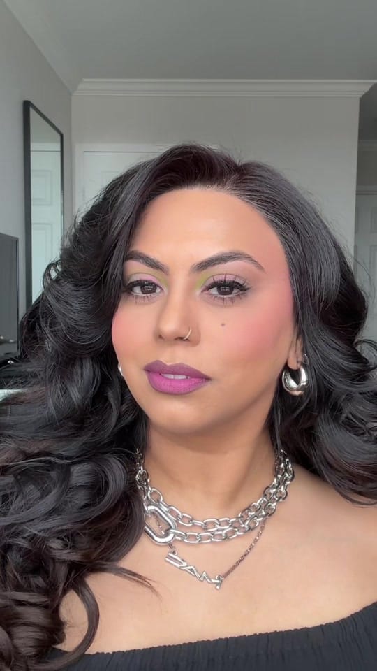 Post 4 by Jabeen | Pro Makeup Artist on TikTok (video)