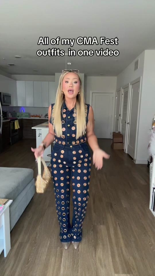 Post 5 by CHELSEA BANANAS 🍌 on TikTok (video)
