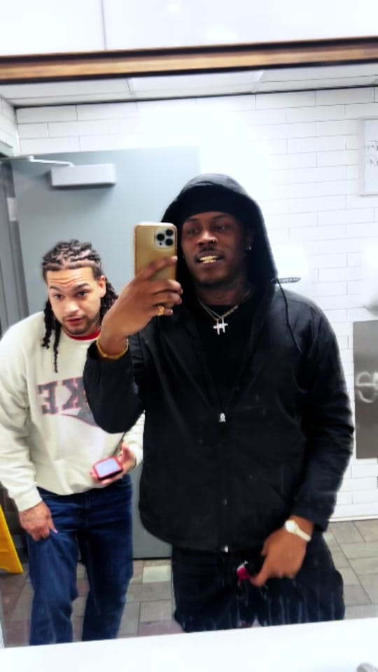 Post 6 by Gezz Louis on TikTok (video)