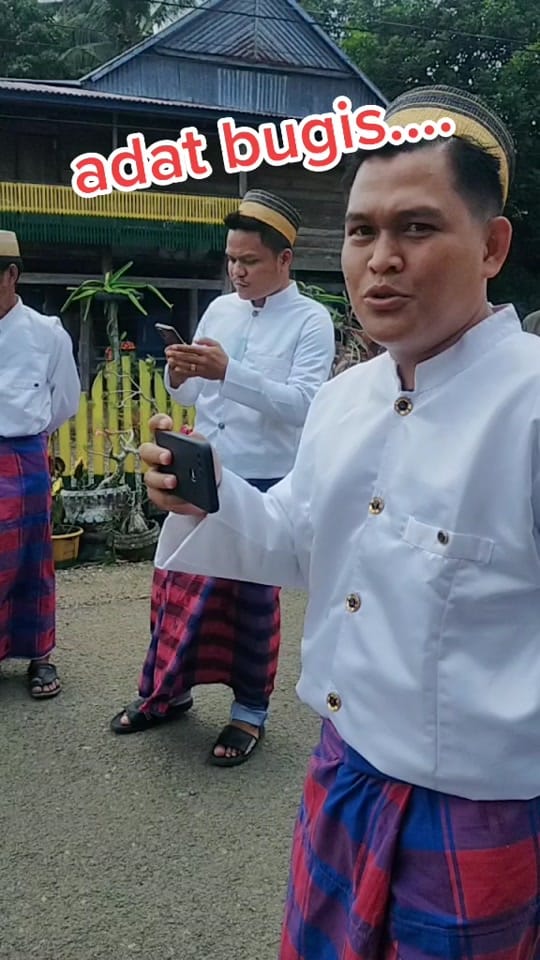 Post 10 by ✌️U 5 M 4 N ✌️👈 on TikTok (video)