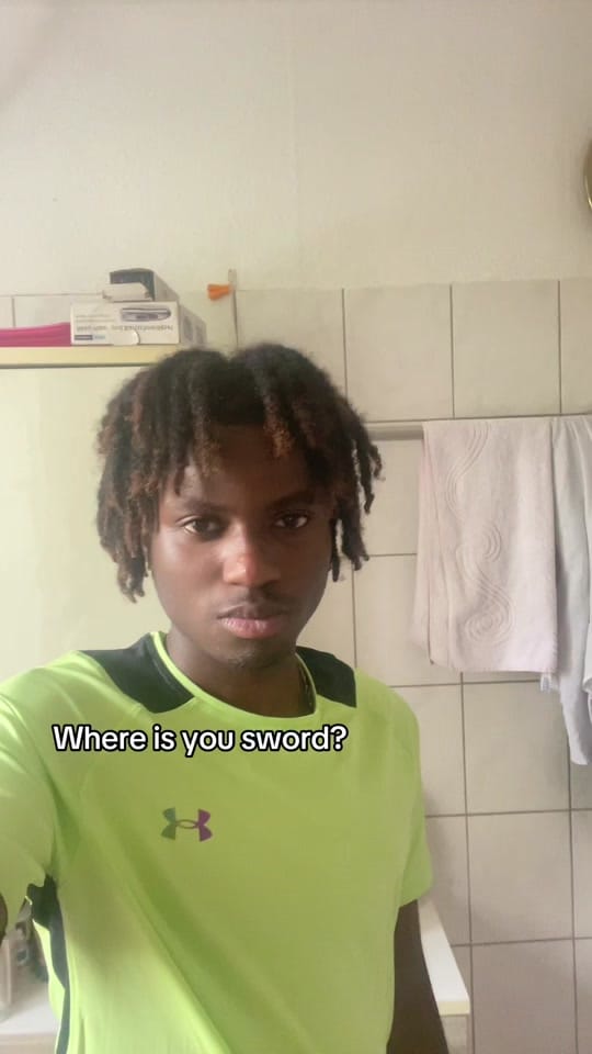 Post 10 by SchwarzeKruste👩🏿‍🦲🦪 on TikTok (video)