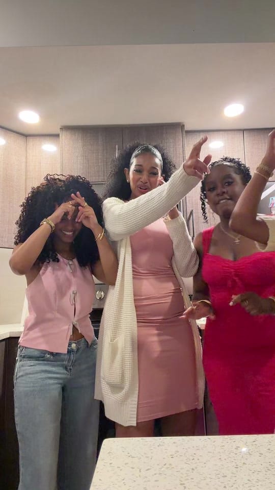 Post 2 by _delizzle on TikTok (video)