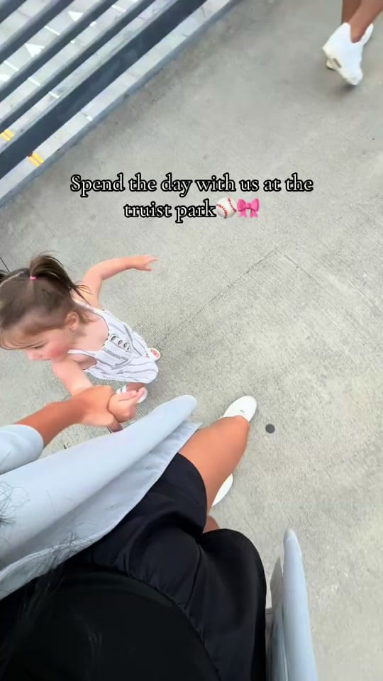 Post 8 by C H E L S E A <3 on TikTok (video)
