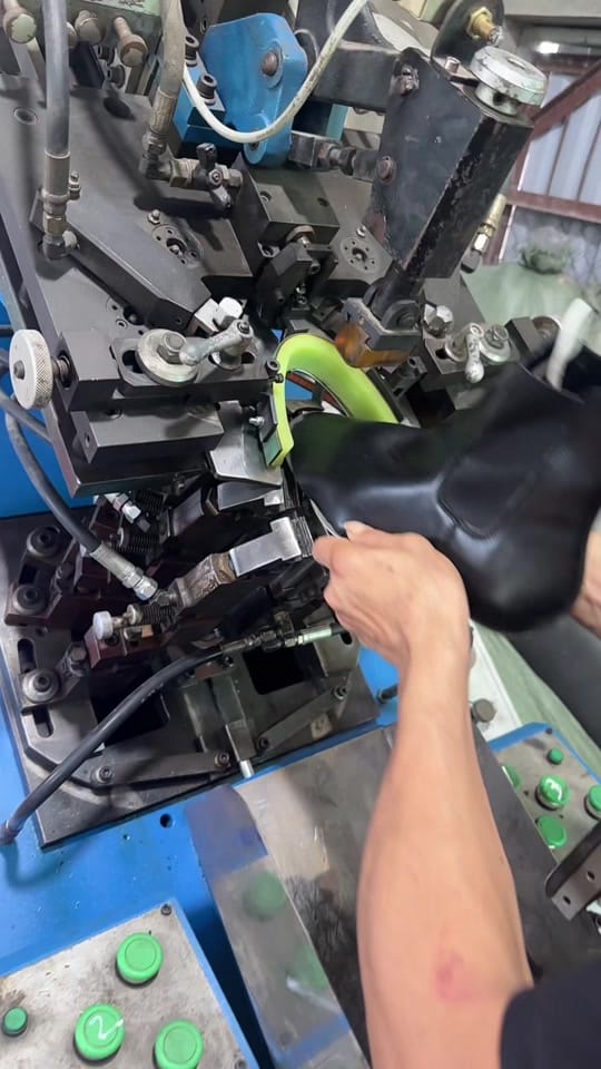 Post 2 by Leman Shoes on TikTok (video)