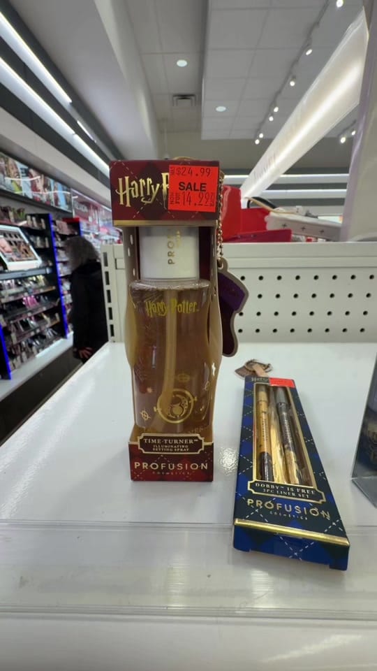 Post 6 by Xuxu beauty 🇨🇦 on TikTok (video)