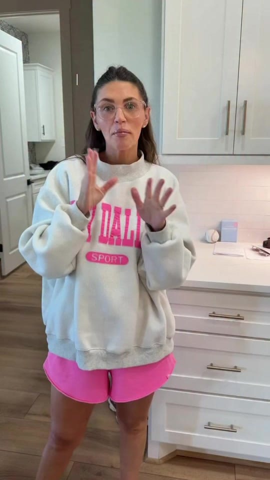 Post 5 by Chelsea Waterwall on TikTok (video)