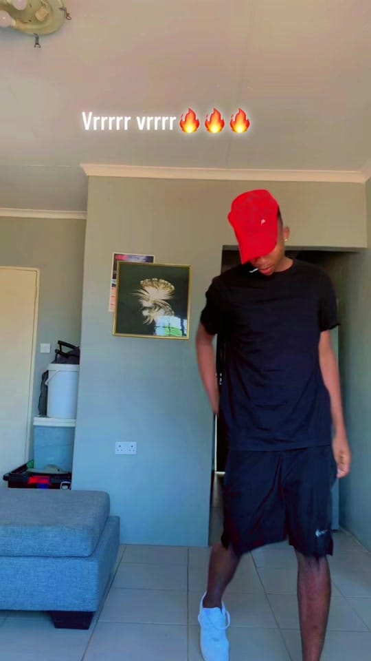 Post 8 by yòur _böy_ léshwrldwidê on TikTok (video)