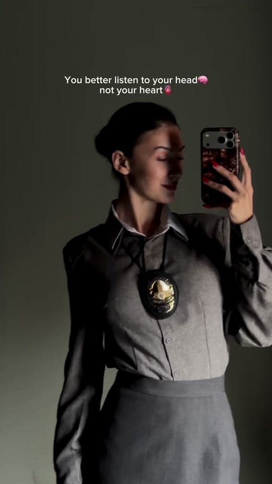 Post 1 by eleonor on TikTok (video)
