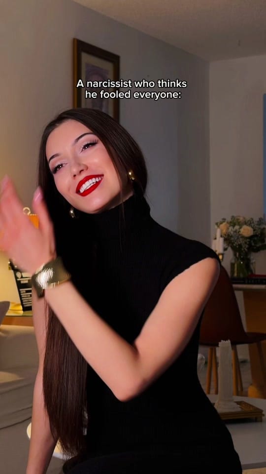 Post 2 by eleonor on TikTok (video)