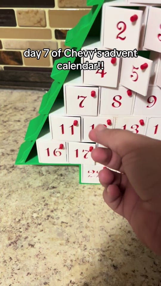 Post 3 by chelsea on TikTok (video)