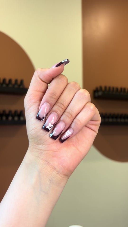 Post 8 by tehrantonails.xo on TikTok (video)