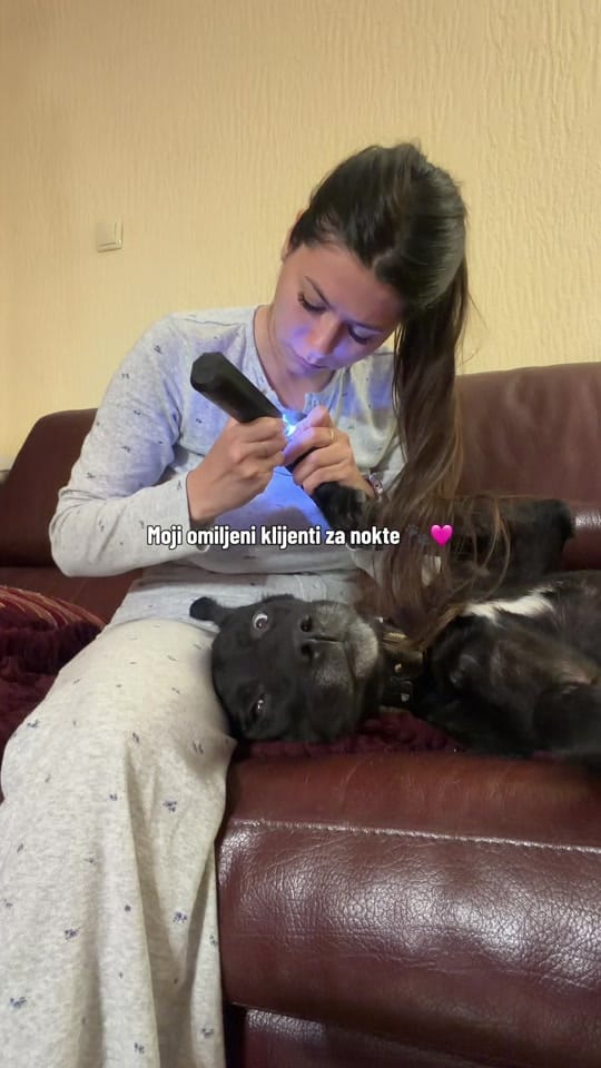 Post 3 by Isidora on TikTok (video)