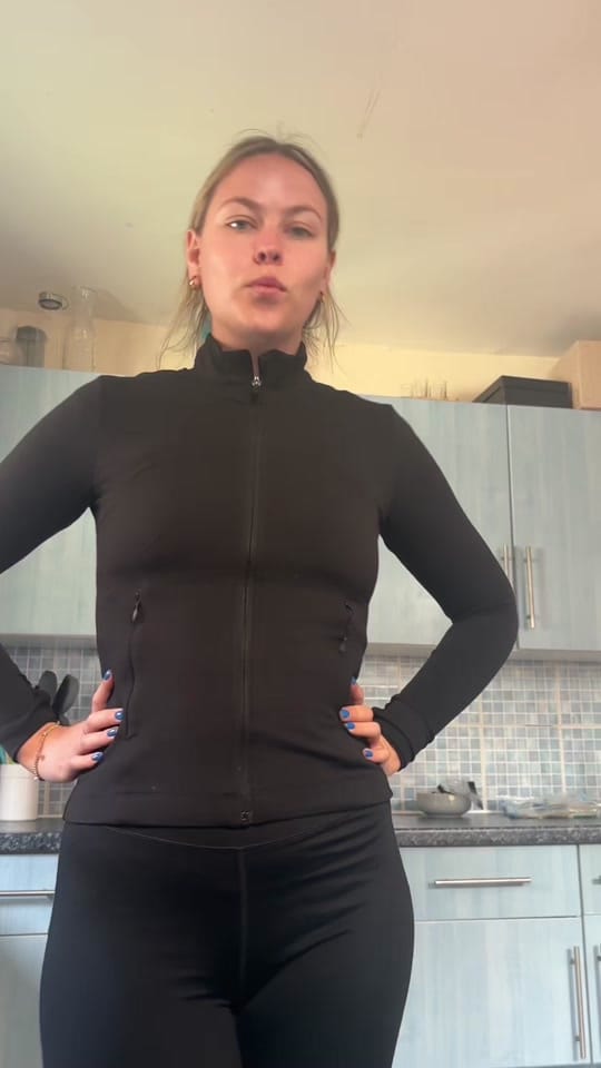 Post 2 by Izzy ⚡️🩹🌆 on TikTok (video)