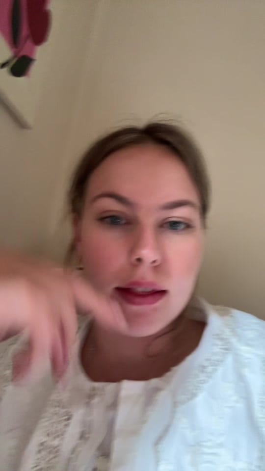 Post 8 by Izzy ⚡️🩹🌆 on TikTok (video)