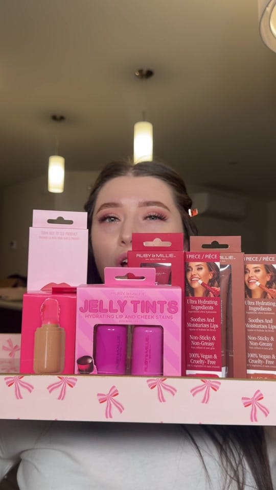Post 10 by Kiana Cairns 🎀✨ on TikTok (video)