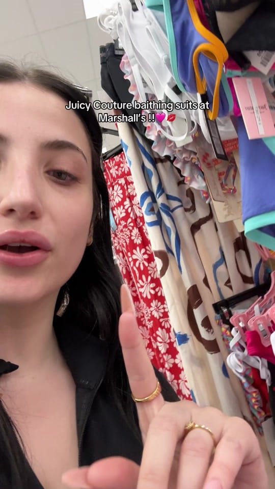 Post 1 by Amilia on TikTok (video)