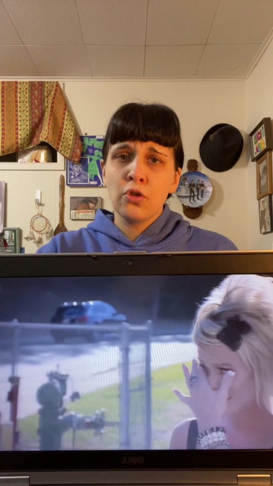 Post 2 by Laura Thoresen on TikTok (video)