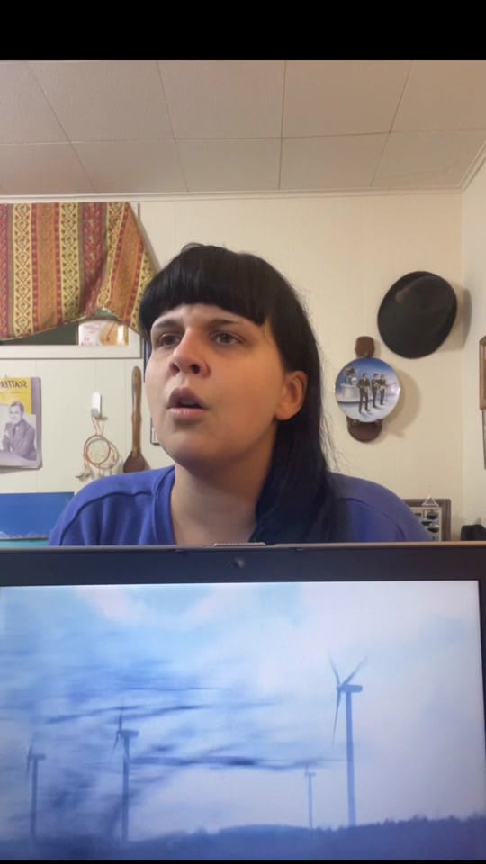 Post 5 by Laura Thoresen on TikTok (video)