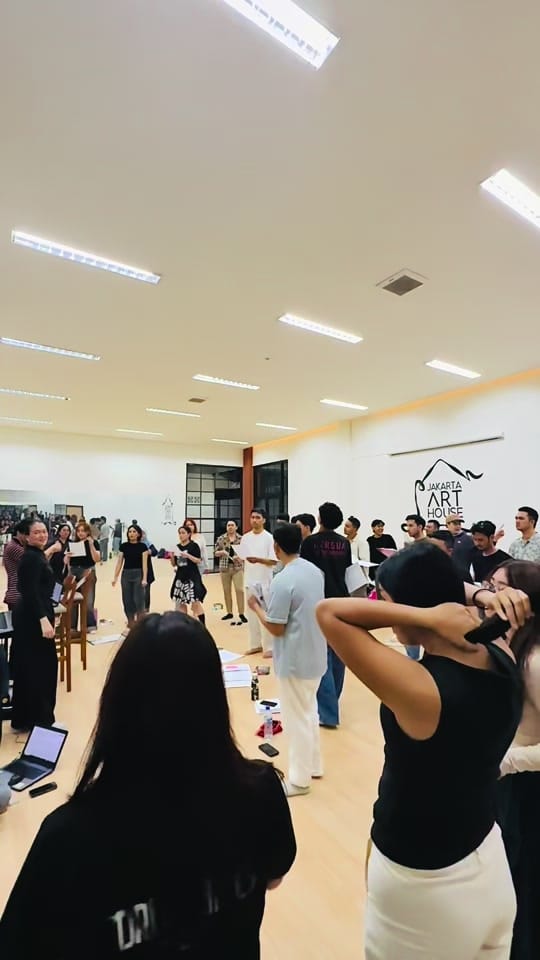 Post 3 by jakartaarthouse on TikTok (video)