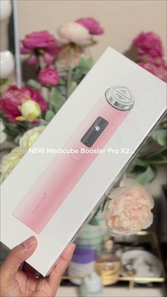 Post 10 by Adhowa 🧿 on TikTok (video)
