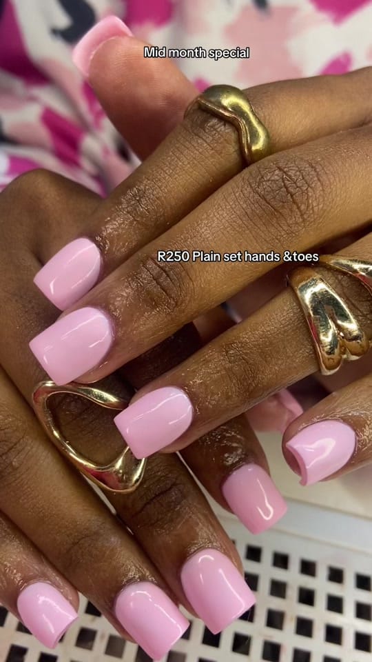 Post 2 by FLO NAILS on TikTok (video)