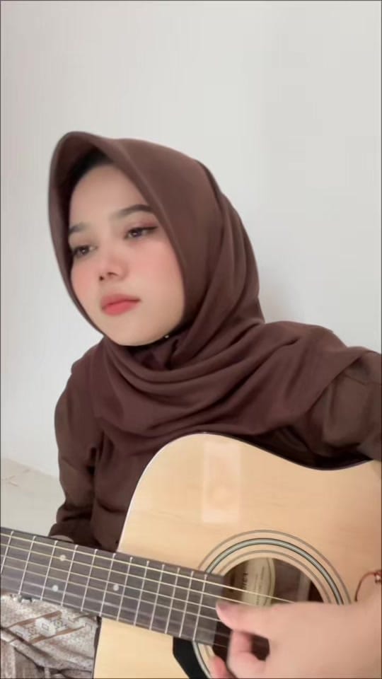 Post 2 by Elsa Mayora on TikTok (video)