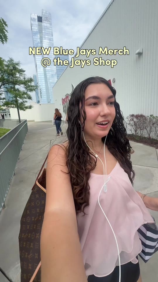 Post 6 by sofia | beauty & lifestyle on TikTok (video)