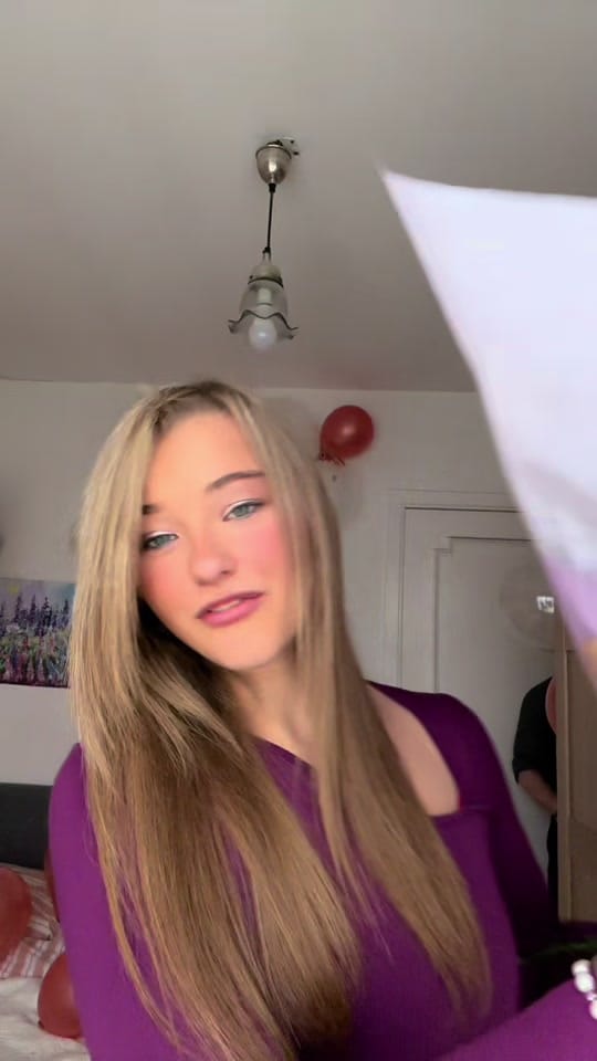 Post 4 by Chels 🎀 on TikTok (video)