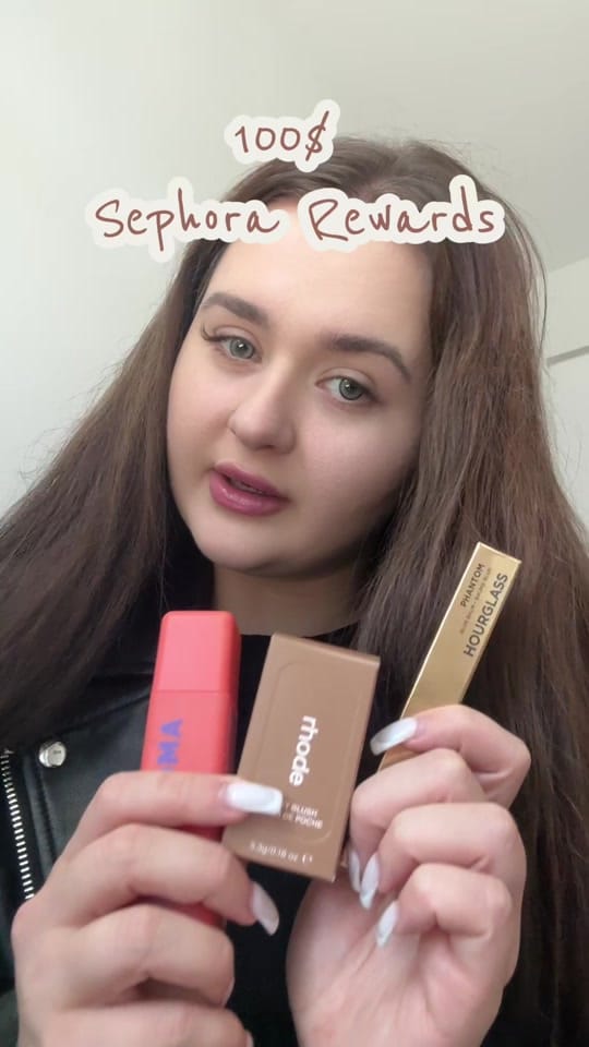 Post 5 by Lulu Waif on TikTok (video)