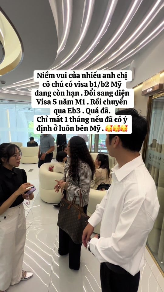 Post 10 by Trung Tâm Đào Tạo Nails Free on TikTok (video)