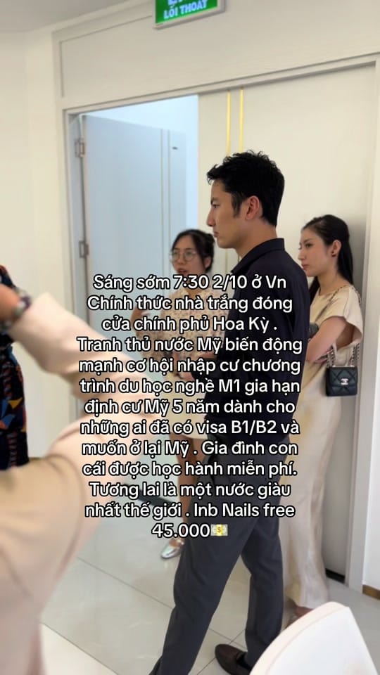 Post 3 by Trung Tâm Đào Tạo Nails Free on TikTok (video)