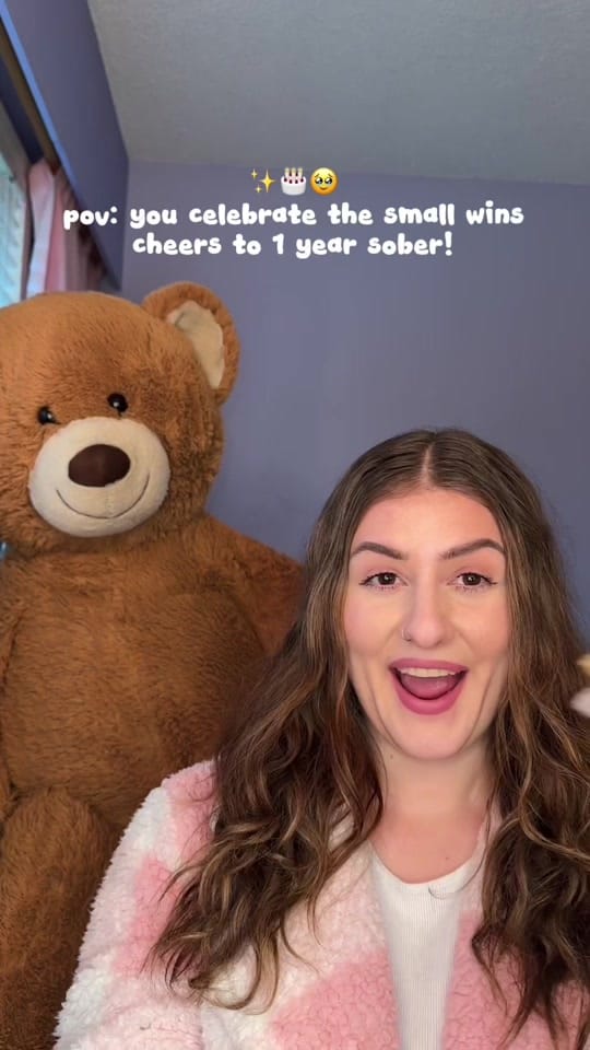 Post 6 by Eleni on TikTok (video)