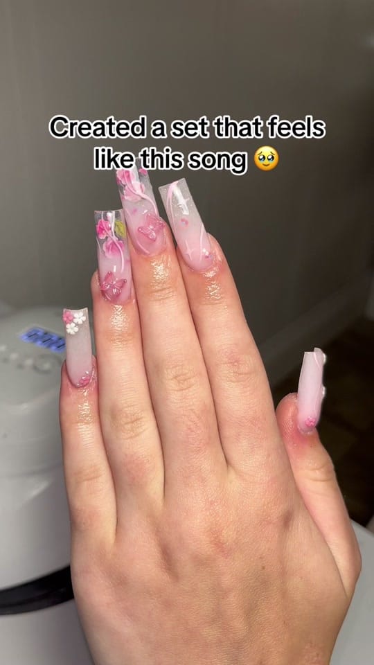Post 10 by Nailsbysariya🇨🇦| Mississauga on TikTok (video)