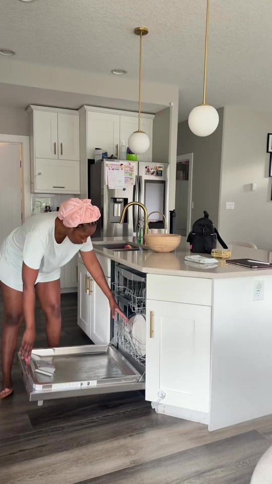 Post 5 by Tumi Mustapha on TikTok (video)