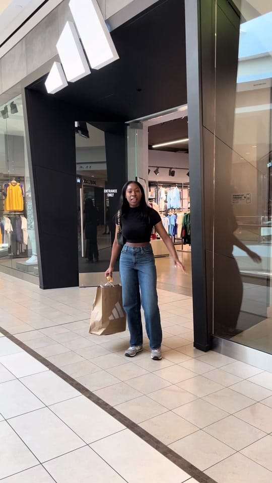Post 10 by Kayla Henry | beauty&vlogs🌸 on TikTok (video)