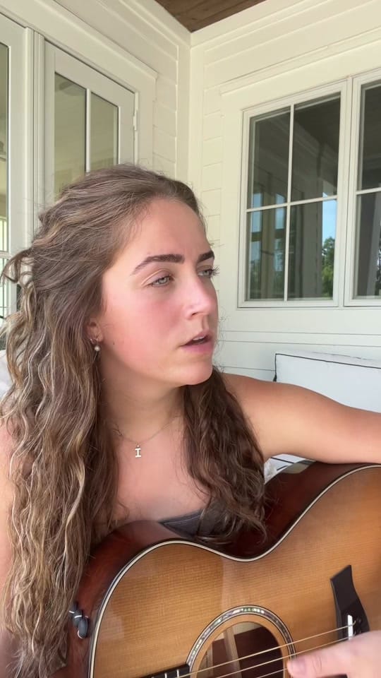 Post 3 by Nora Reese on TikTok (video)
