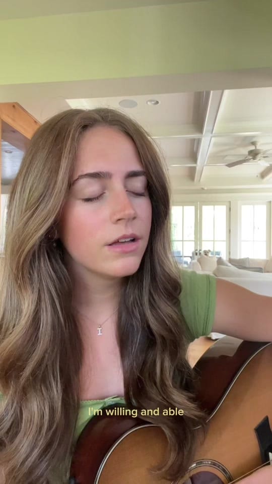 Post 5 by Nora Reese on TikTok (video)