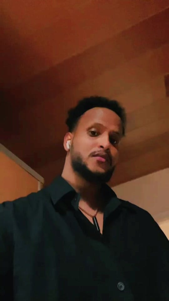 Post 5 by Hannad 🇸🇴🦒🧢 on TikTok (video)