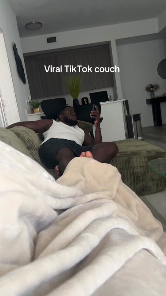 Post 2 by The Real Mo ✨ on TikTok (video)