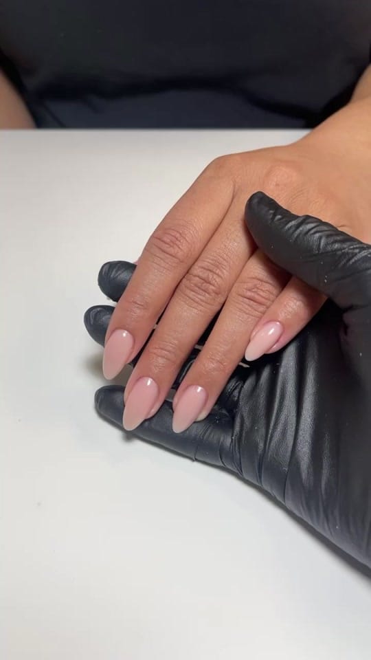 Post 10 by Amanda | Mobile Nails 🇨🇦 on TikTok (video)