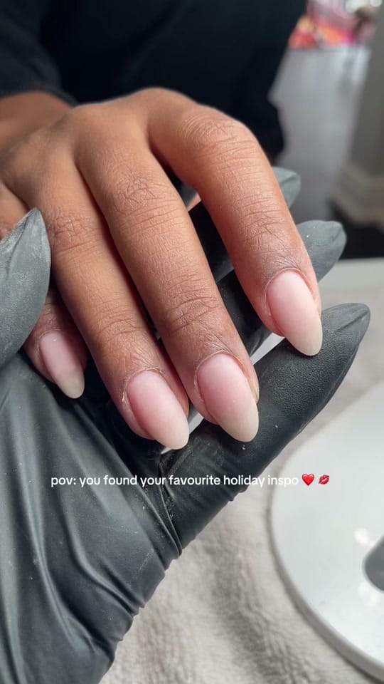 Post 6 by Amanda | Mobile Nails 🇨🇦 on TikTok (video)