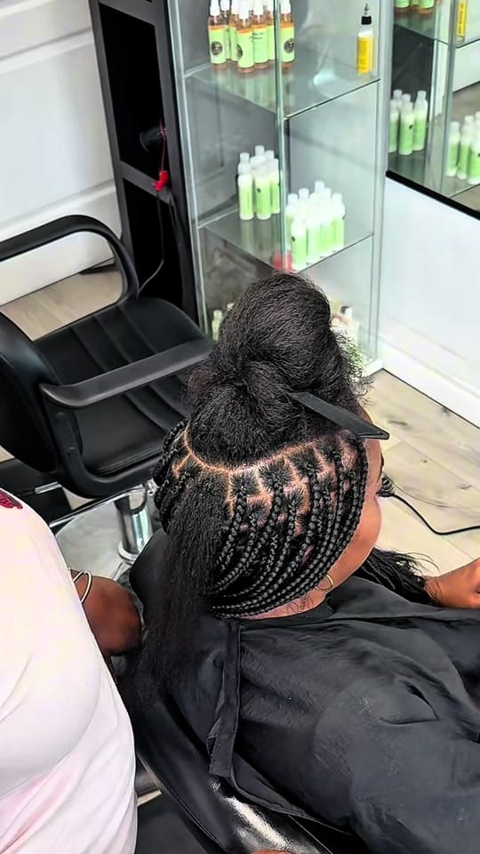 Post 4 by stylebylamsie on TikTok (video)